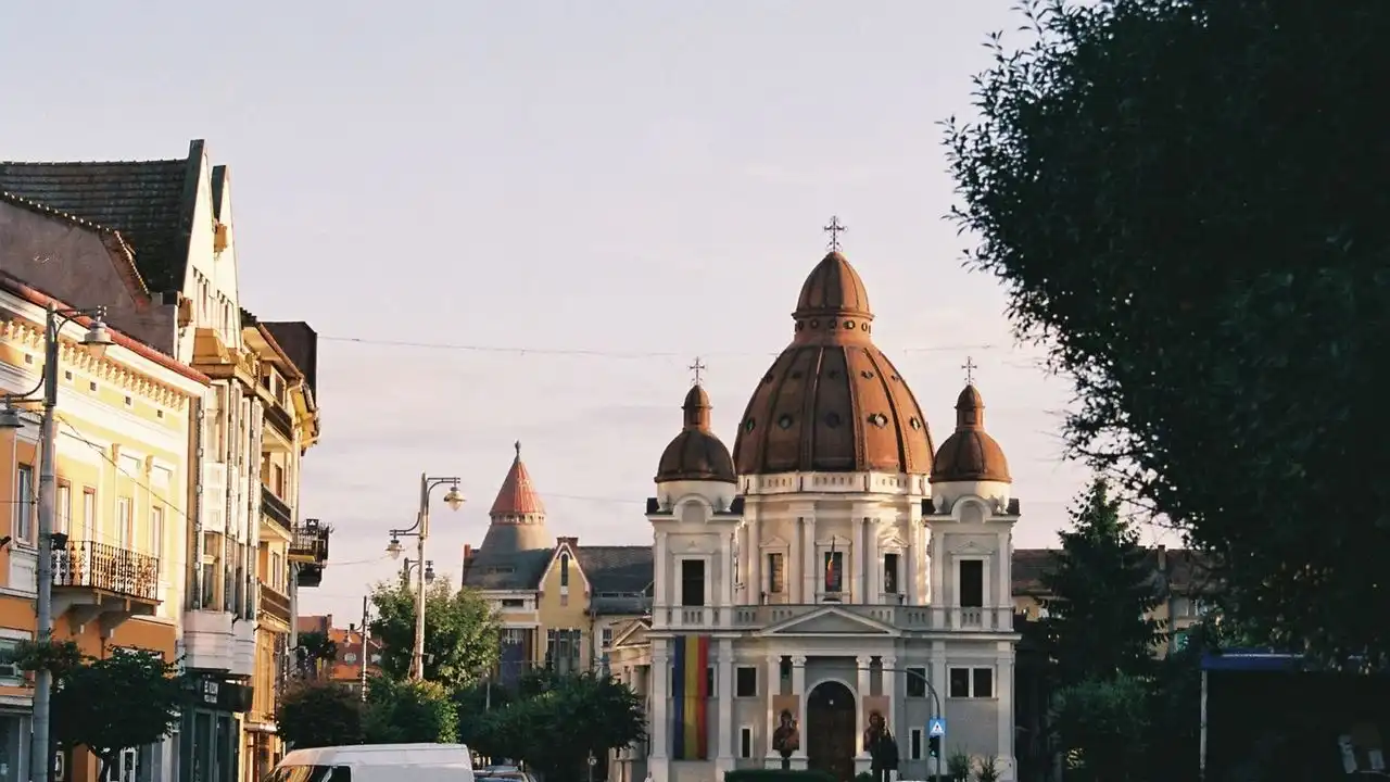 Romanian Versus Spanish: The Key Differences For Language Learners